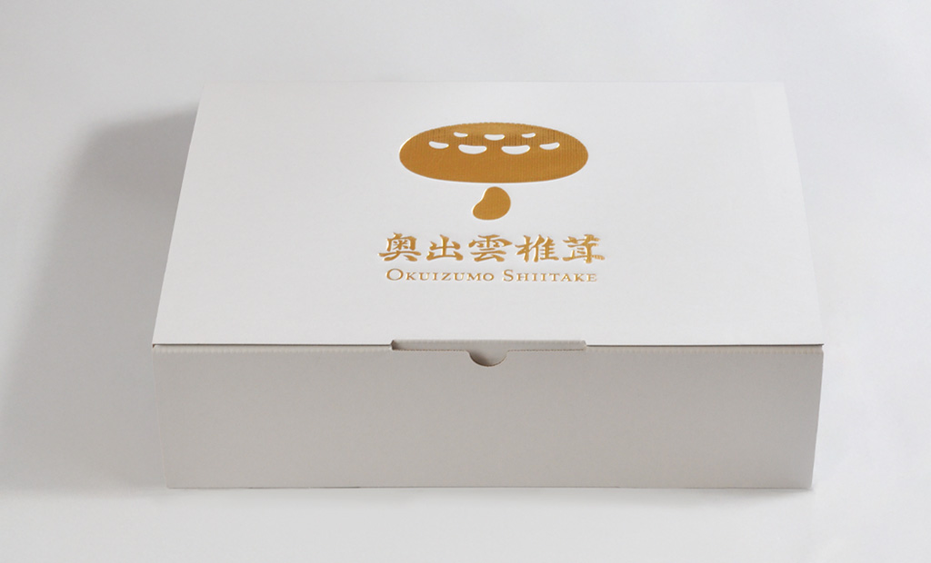 奥出雲椎茸様 贈答用箱 白 正面